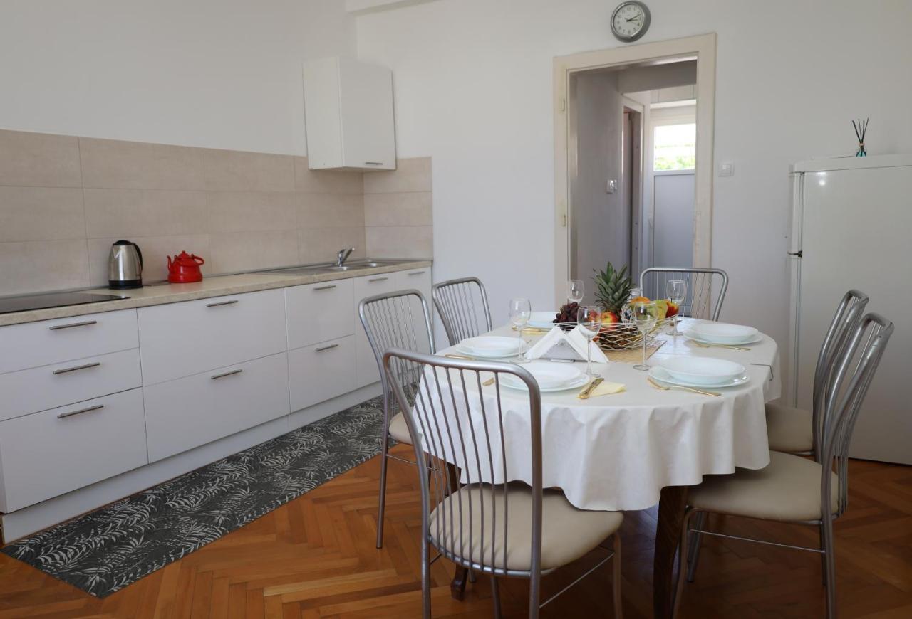 Apartman Dajana ซูเปตาร์ ภายนอก รูปภาพ